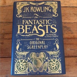 3/$20 Fantastic Beasts Original Screenplay Book